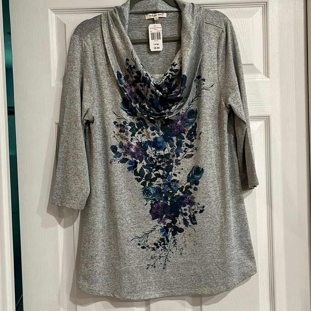 Grey ¾ sleeve knit shirt with purple and blue floral print